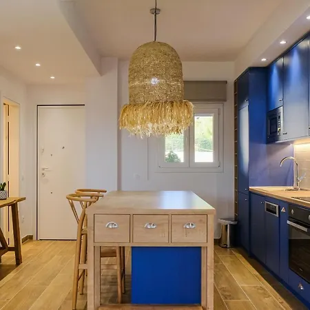 Dekalo Seaside Villa, Villa