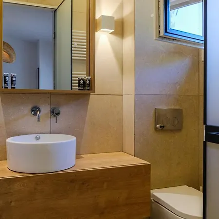 Dekalo Seaside Villa, Villa