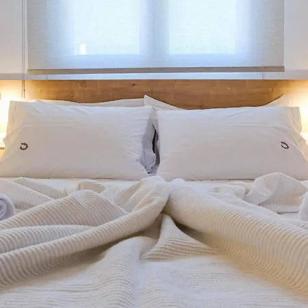 Dekalo Seaside Villa,