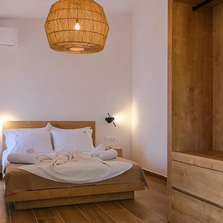 Villa Dekalo Seaside Villa, *